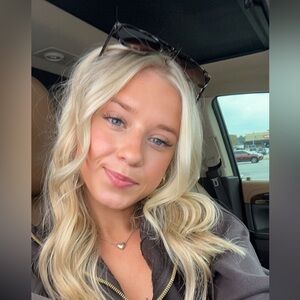 Meet your Posher, Sadie